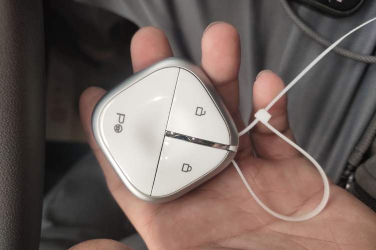 Used Baojun Yunhai 2024 140km Plug-in Hybrid Version
