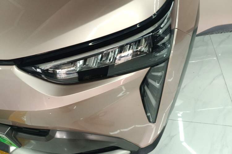 Used AION Y 2022 70 Tech Edition Lithium Iron Phosphate
