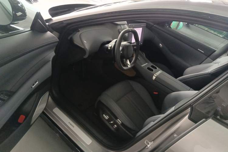 Used  YU7 2025 Ultra-Long Range Rear-Wheel Drive Version
