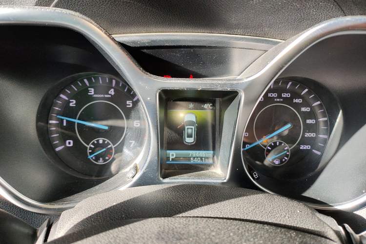 Used JMC Yusheng S330 2016 1.5L GTDi Automatic Two-Wheel Drive Flagship Edition
