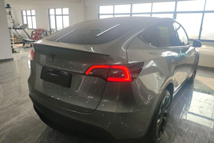 Used Tesla Model Y 2024 Long-Range All-Wheel-Drive Version