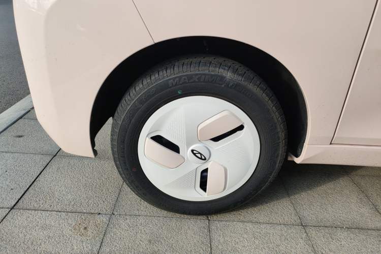 Used Chery QQ Ice Cream 2022 170km Sundae Phosphate Lithium-Ion
