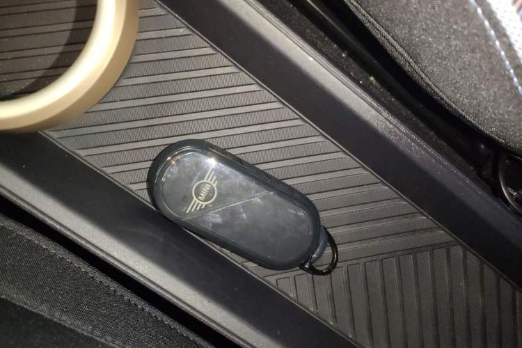 Used  Electric MINI COOPER 2024 456km COOPER E Classic Edition