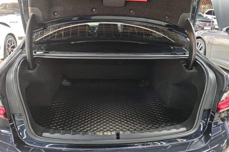 Used BMW 3 Series 2023 325Li M Sport Package
