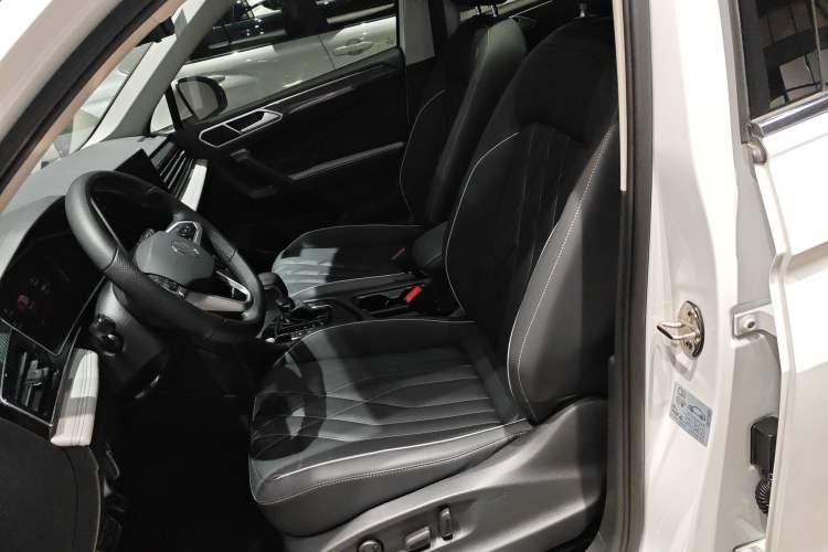 Used Volkswagen Tiguan L 2024 330TSI Automatic Two-Wheel Drive R-Line Enhanced Edition
