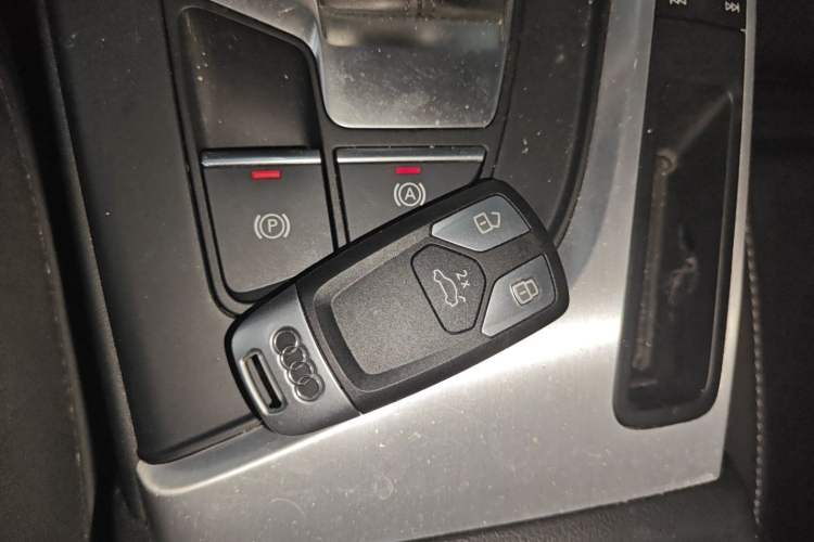 Used Audi A4L 2020 40 TFSI Fashion Dynamic Model
