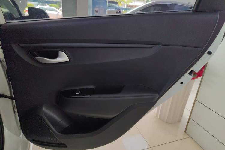 Used Kia K2 2017 Sedan 1.4L Automatic Transmission 15th Anniversary Special Edition GLS
