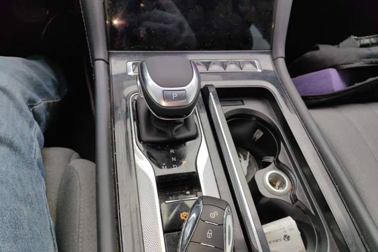 Used Hongqi H5 2024 1.5T DCT Smart Connect Flagship Edition