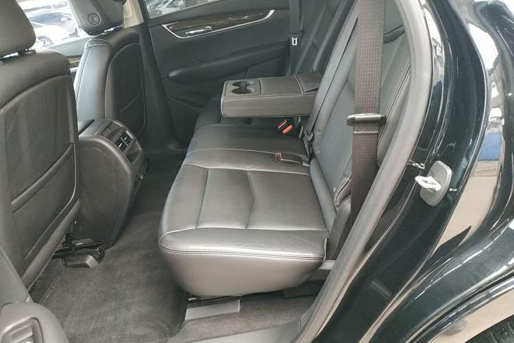 Used Cadillac XT5 2018 25T Luxury Model