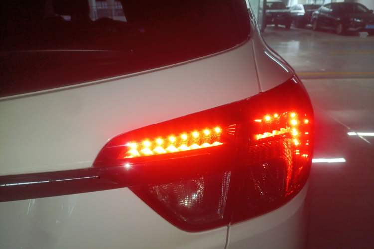 Used Buick Envision 2016 28T Four-Wheel Drive Elite Version