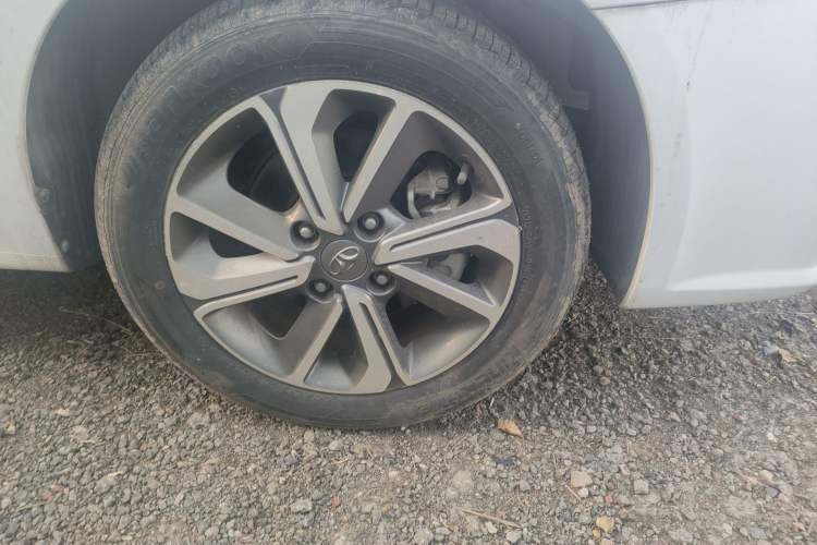 Used  300E 2017 Standard Model