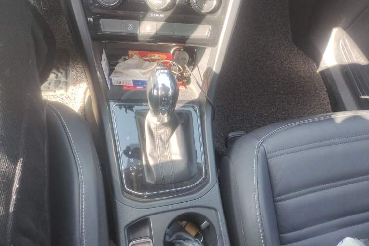 Used Volkswagen Touran 2016 Volkswagen Touran L 280TSI DSG Comfort Edition
