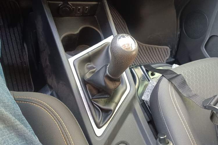 Used Chana Ruixing M60 2023 1.5L GDI Comfort-Class Passenger Vehicle 6/7 Seats
