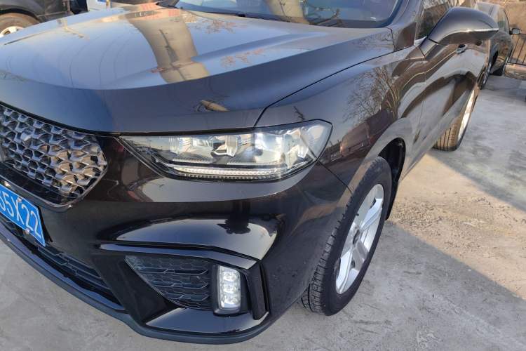 Used Wey VV5 2020 1.5T Two-Wheel Drive Color Pioneer