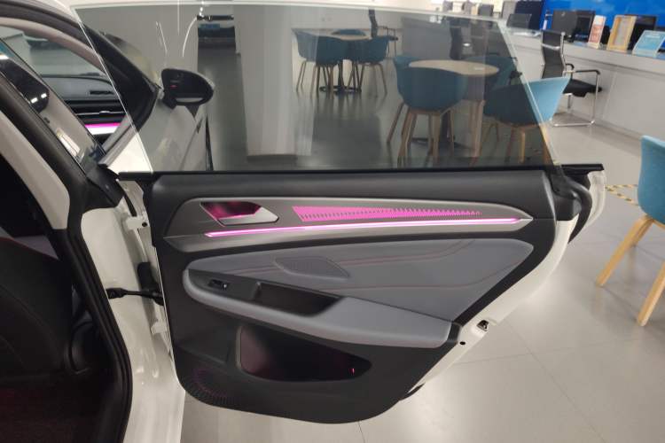 Used Volkswagen Lamando 2023 Lavida L 280TSI DSG Spicy Edition
