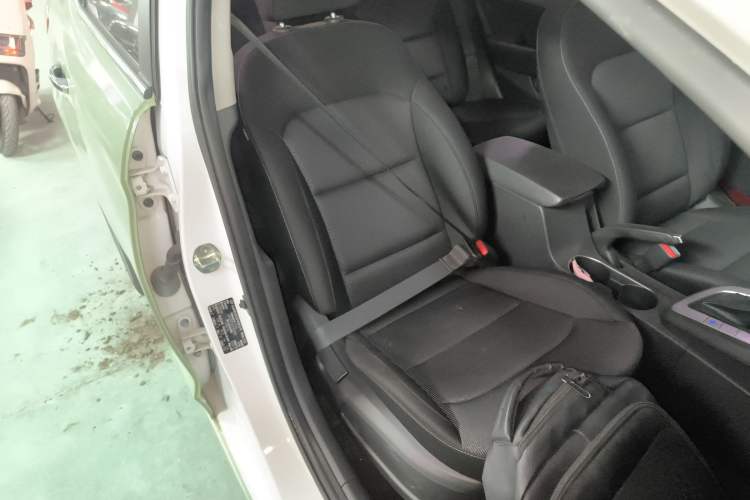 Used Hyundai Elantra (6th Generation / Lingdong) 2016 1.6L Automatic ZhiXuan – Elite Version
