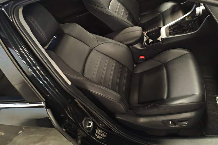 Used Toyota Wildlander 2023 2.0L CVT Two-Wheel Drive Luxury PLUS Edition
