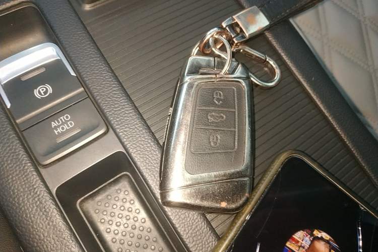 Used Volkswagen Magotan 2023 2 Million Units Limited Edition 330TSI DSG Leading Version
