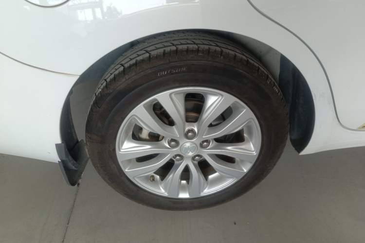 Used Buick GT 2019 15T Dual-Clutch Connected Elite Model China VI
