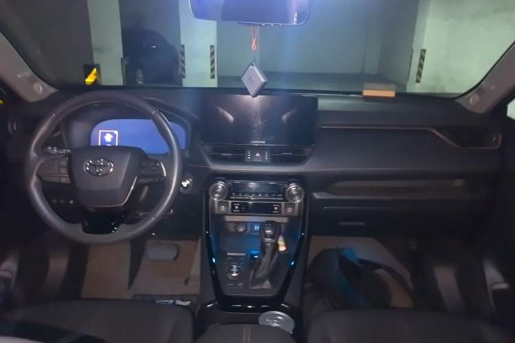 Used Toyota Wildlander 2022 2.0L CVT Four-Wheel Drive Premium Edition