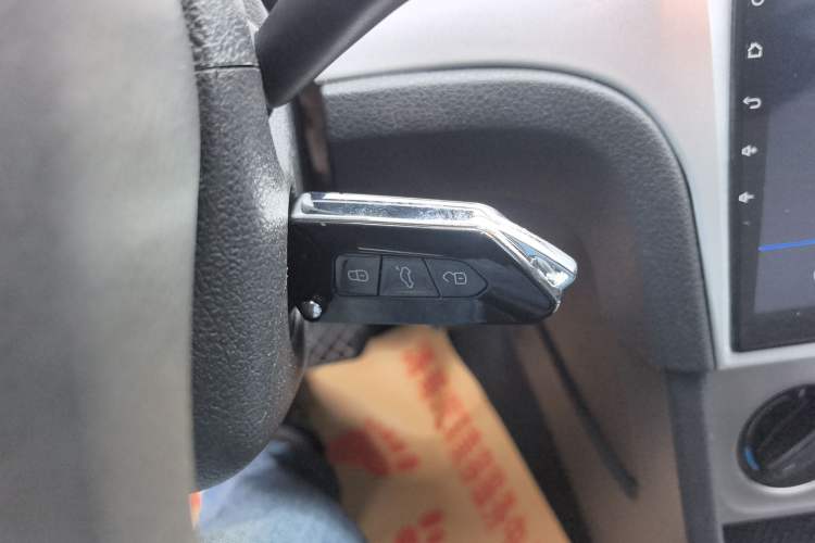 Used Volkswagen Lavida 2013 Revised Classic 1.6L Automatic Fashion Edition