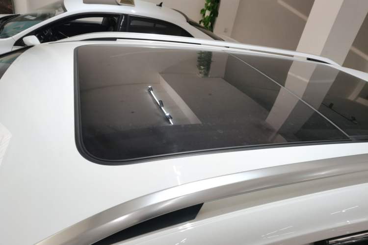 Used Volkswagen Tharu 2019 280TSI Two-Wheel Drive Luxury Version China VI Standard