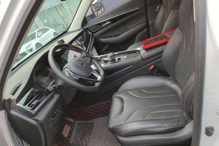 Used Changan CS85 COUPE 2019 1.5T DCT Luxury Version China VI Standard