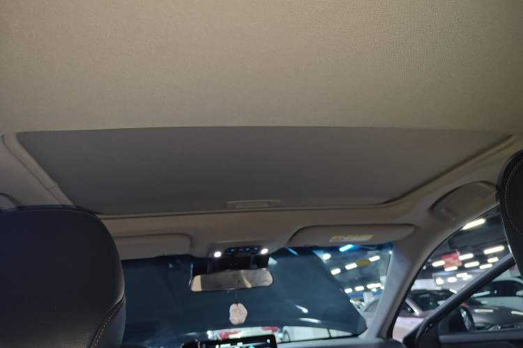 Used Toyota Camry 2021 2.0G Luxury Edition
