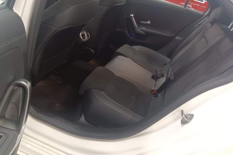 Used Mercedes-Benz A-Class 2022 Revised Version A 200 L Sport Sedan Fashionable Style