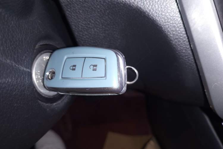 Used Nissan Tiida 2021 1.6L CVT Cool Edition
