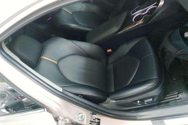 Used Toyota Camry 2019 Revised Version 2.0G Luxury Edition