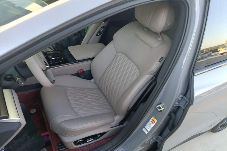 Used BYD Han 2025 DM-i 125KM Prestige Model
