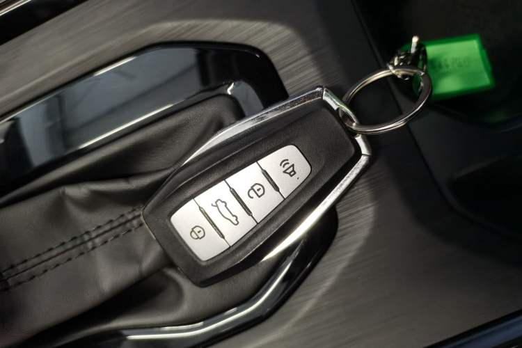 Used Geely Auto Vision X6 2021 PRO 1.4T Automatic Prestige Model
