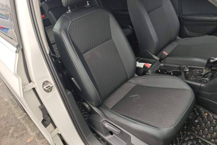 Used Volkswagen Tiguan L 2017 330TSI Automatic Two-Wheel Drive Luxury Edition
