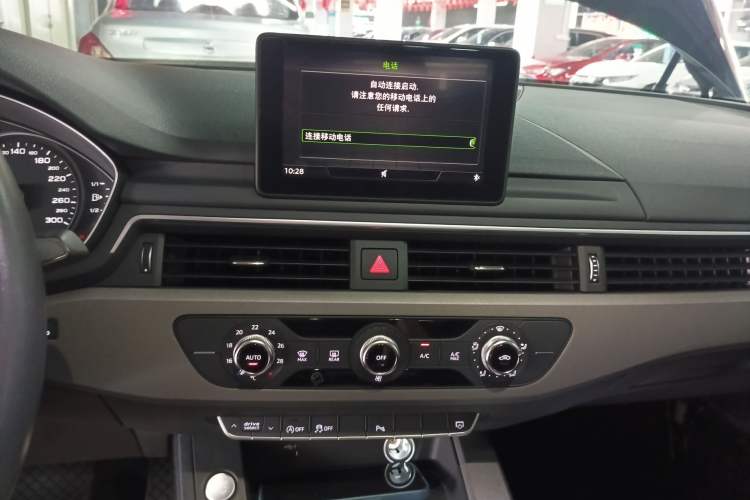 Used Audi A4L 2019 40 TFSI Ambition China VI
