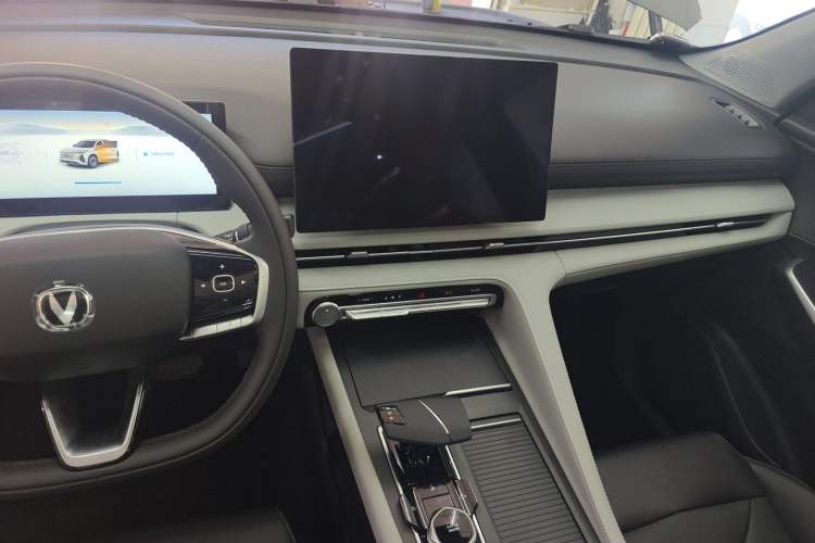 Used Changan CS75 PLUS 
