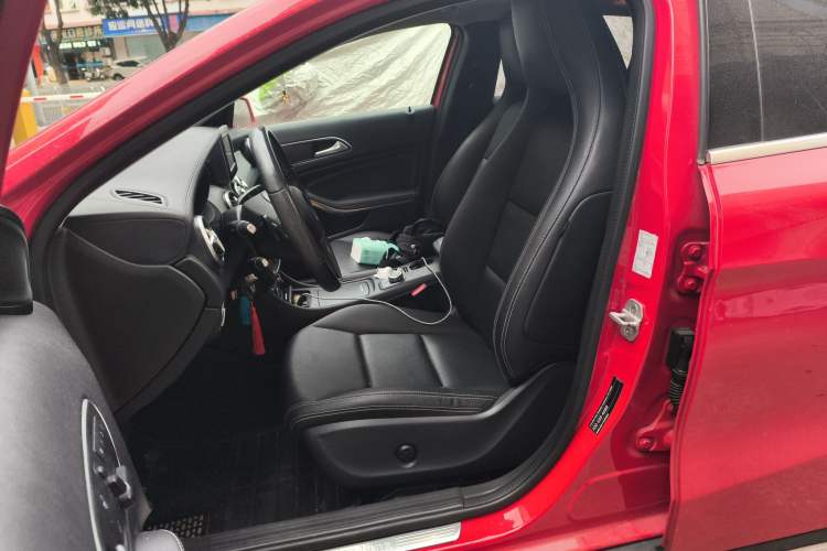 Used Mercedes-Benz GLA 2015 GLA 200 Fashion Model