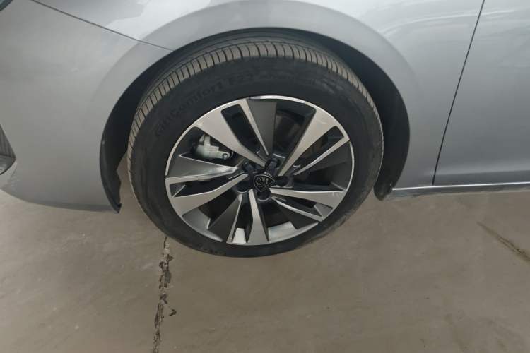 Used Peugeot 408 2022 1.6T Light-Chasing Edition
