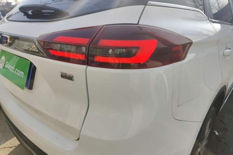 Used Geely Auto Emgrand X7 Sport 2020 1.8TD DCT Two-Wheel Drive Smart Connect 4G-Enabled Version
