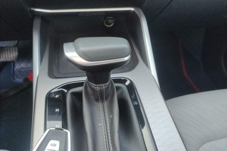 Used Geely Auto Emgrand 2022 4th Generation 1.5L CVT Flagship Model