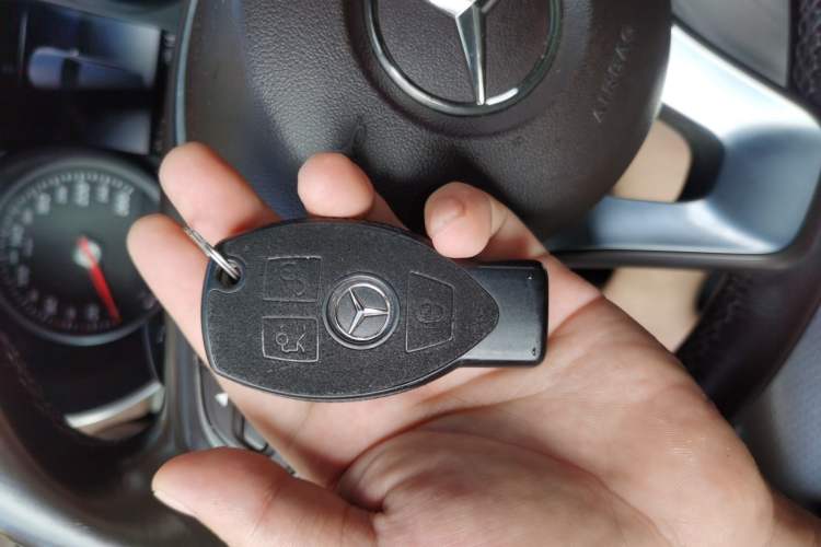 Used Mercedes-Benz GLC 2017 GLC 260 4MATIC Luxury Model