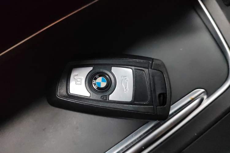 Used BMW 3 Series 2018 318Li
