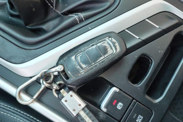 Used Geely Auto Vision X6 2018 1.8L Manual 4G Connect Luxury Edition
