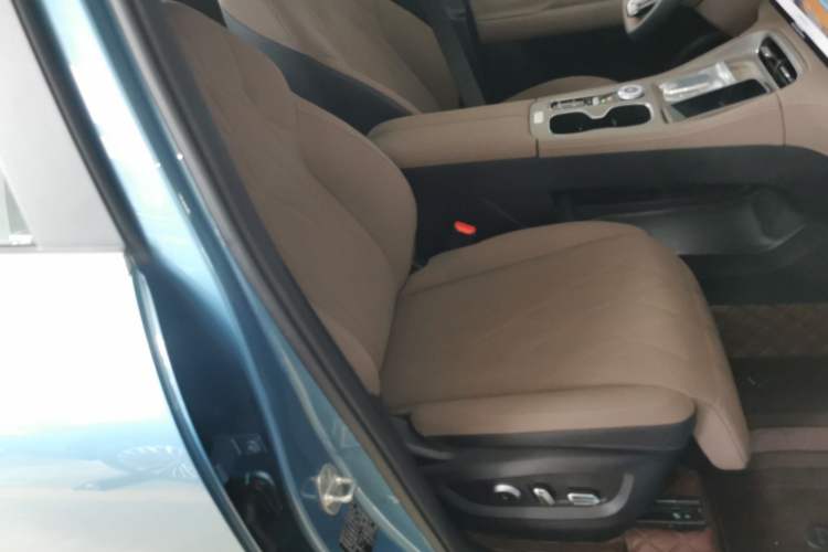 Used Chery Tiggo 8 PLUS C-DM 2025 1.5T 116 km Prestige Version 5 Seats