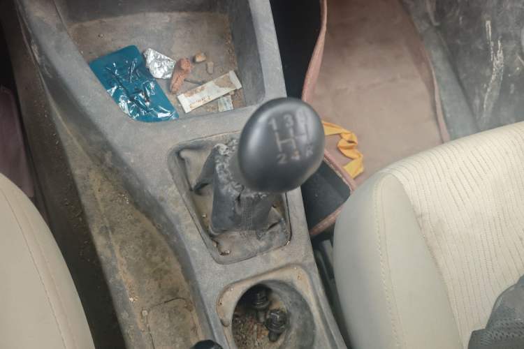 Used Wuling Rongguang V 2018 1.5L Standard Version
