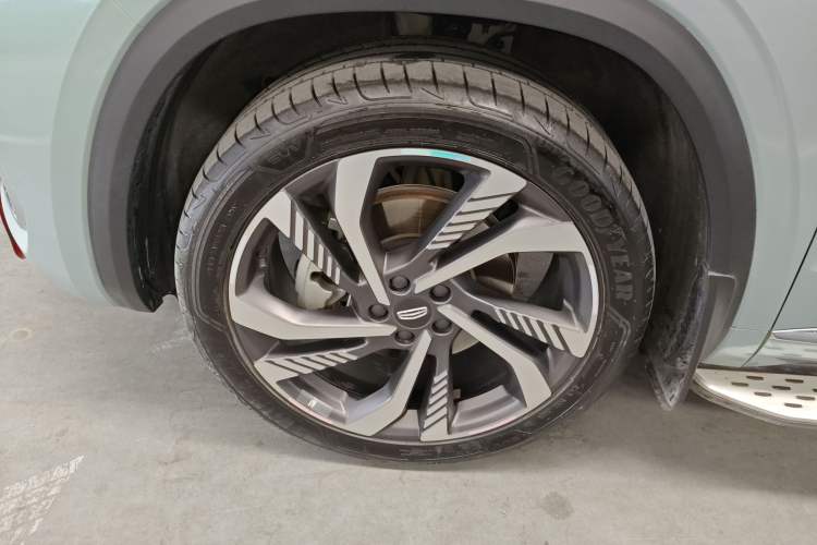 Used Geely Auto Monjaro L 2024 2.0TD High-Power Automatic Two-Wheel Drive Skyline Edition
