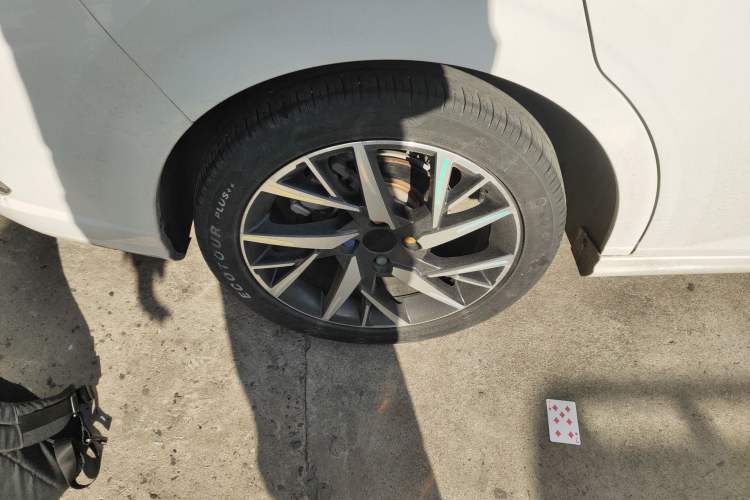 Used Dongfeng Aeolus Yixuan 2020 230T Automatic Dazzle Track Edition
