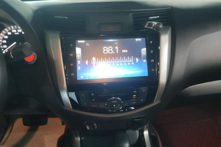 Used Nissan Navara 2021 2.5L Automatic 4x4 Premium Version QR25
