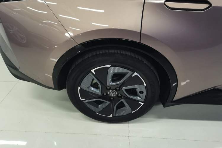 Used Toyota bZ3 2023 616 km Long-Range Premium
