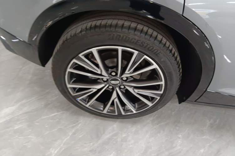 Used Cadillac GT4 2023 25T Luxury Model
